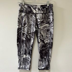 Sweaty Betty cropped leggings Medium grey marble swirl